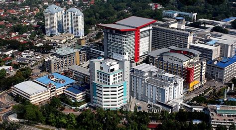 pusat perubatan universiti malaya career
